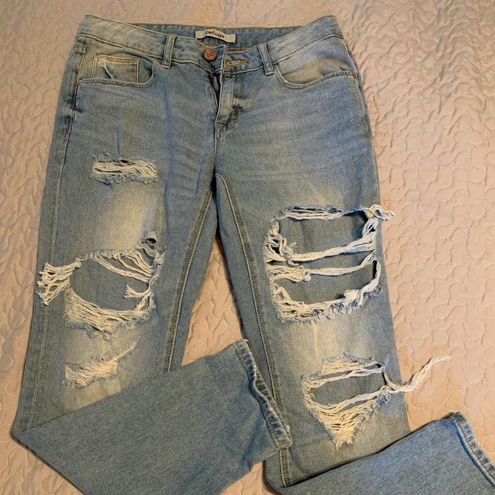 Refuge ripped mom jeans